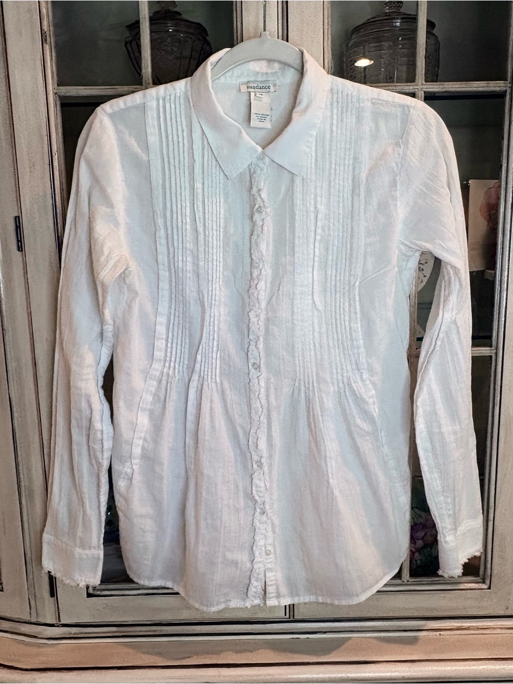 Like New Sundance White Pintuck Ruffle-Front Button Down 100% Cotton Shirt